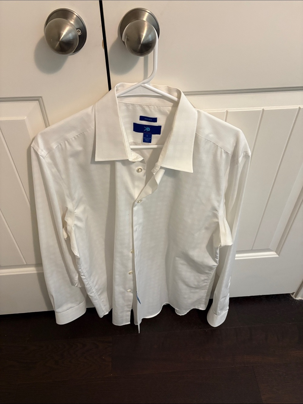 Egara White Men's Dress Shirt